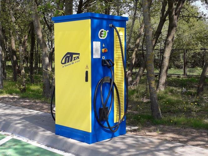 Ładowarki dla autobusów MZK na placu św. Katarzyny w Toruniu