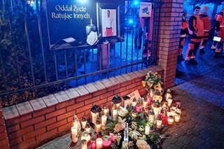 Siedlczanie wyrazili swój sprzeciw przeciwko agresji i wsparcie dla rodziny ratownika medycznego, który zginął w ataku nożownika