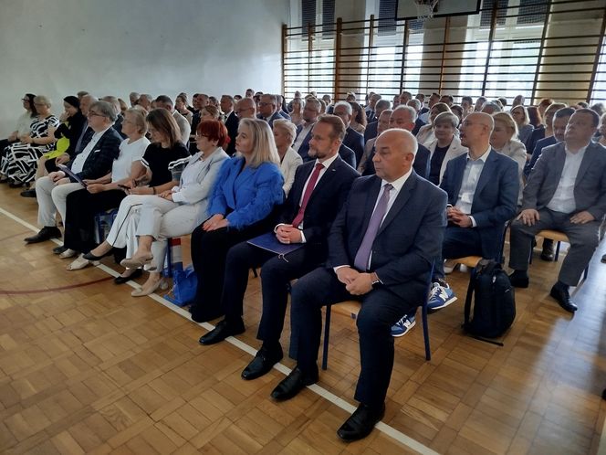 W budynku BCU nr 2 w Siedlcach znajduje się duża hala i 11 sal szkoleniowych, które zostały bardzo nowocześnie wyposażone.