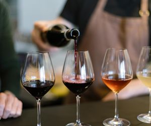 Ból głowy po czerwonym winie? Naukowcy już wiedzą, skąd się bierze