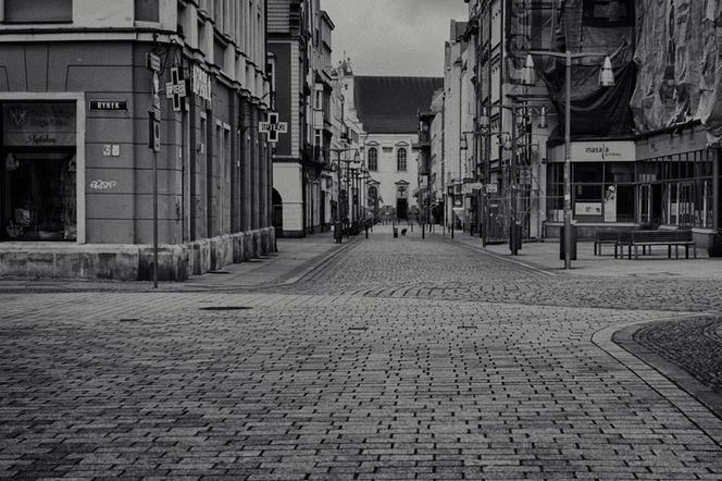 Wrocław w czasie epidemii - opustoszałe centrum miasta