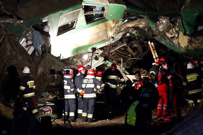 Upamiętniono ofiary katastrofy kolejowej pod Szczekocinami sprzed 10 lat 