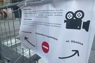 Nazistowskie flagi na Nowym Świecie w Warszawie. Co się dzieje!?