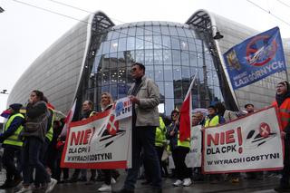 Manifestacja w Mikołowie przeciwko budowie CPK i KDP 
