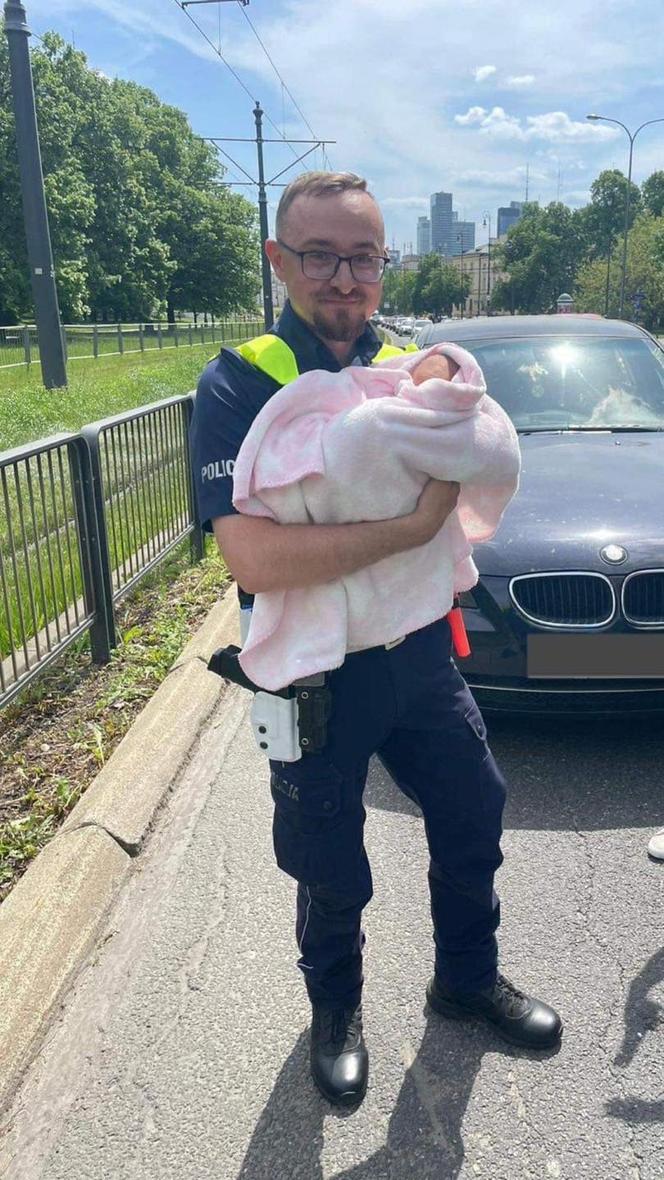 Policjant pochodzący z Sokołowa Podlaskiego uratował 11-dniowego noworodka!