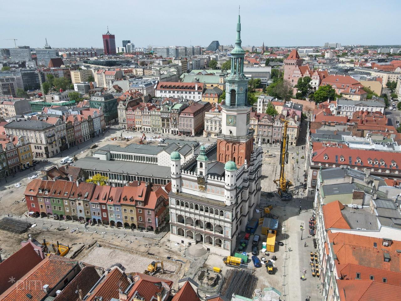 Prawdziwy remont Starego Rynku dopiero się zacznie! Turyści przecierają oczy ze zdumienia!