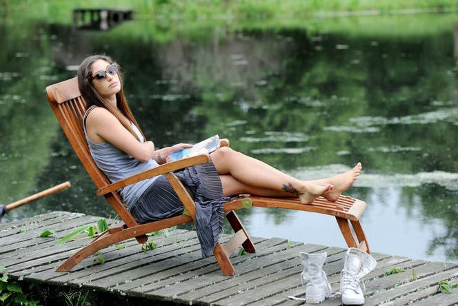 NAD ROZLEWISKIEM. Małgorzata BRAUNEK i jej CÓRKA Orina KRAJEWSKA razem w serialu - ZDJĘCIA