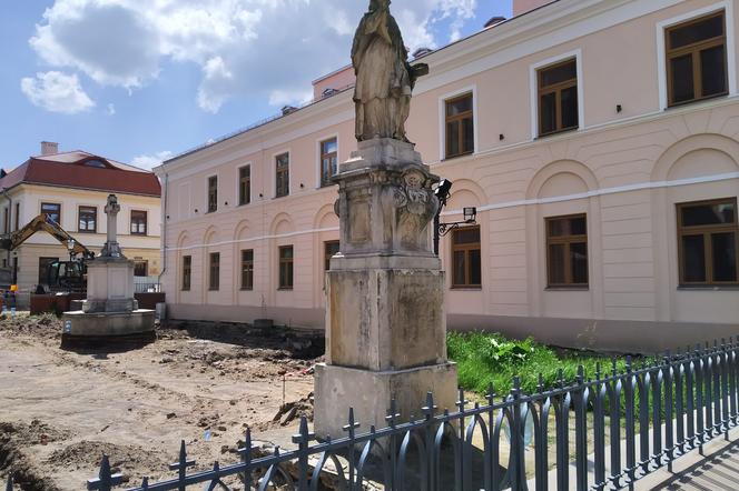 Kamienica Deskurów będzie oddana do użytku póżniej. Powodem koronawirus we Włoszechn [WIDEO]