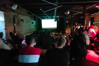 Mistrzostwa Świata 2022. Łodzianie wspierają Polaków w meczu z Arabią Saudyjską. Zobacz, jak wyglądały strefy kibica