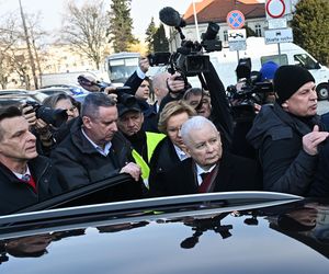 Miesięcznica Smoleńska w cieniu oskarżeń. Kaczyński zapowiada rozliczenia