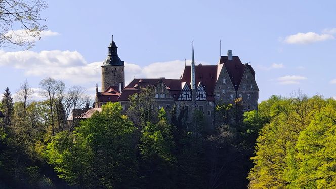 Najbardziej tajemniczy zamek w Polsce. Ta studnia kryje makabryczną legendę