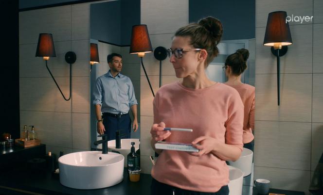 BrzydUla 2 odc. 77. Ula (Julia Kamińska), Marek (Filip Bobek)