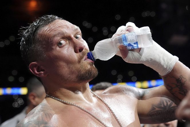 Wydało się, ile zarobił Oleksandr Usyk za walkę z Dubois! Kosmiczna wypłata