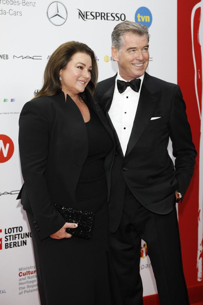 Pierce Brosnan i Keely Shaye Smith 