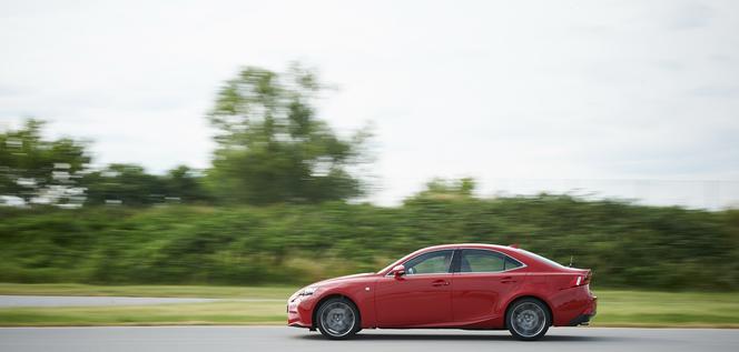 Lexus IS200t