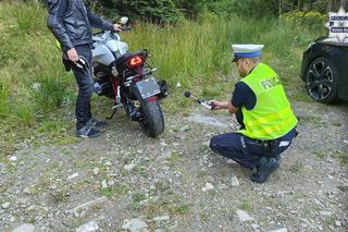 Policjanci z Bielska-Białej walczą z amatorami wiejskiego tuningu. Nic już nie zakłóci nocy?