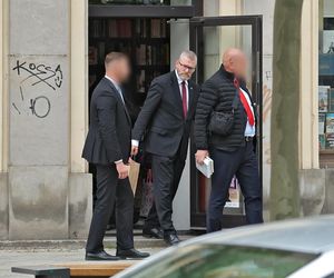 Grzegorz Braun ma prywatną ochronę. Płaci potężne pieniądze. Znamy konkretne kwoty