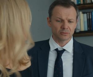 Barwy szczęścia, odcinek 3236. Karolina (Marta Dąbrowska), Bruno (Lesław Żurek)