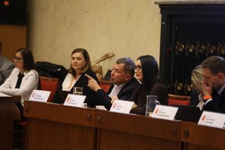 Nadzwyczajna sesja Rady Warszawy