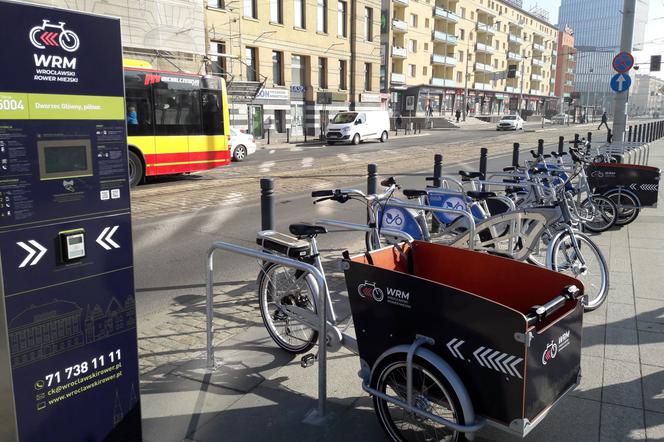 Niespodzianka od operatora Wrocławskiego Roweru Miejskiego. Od kilku godzin możecie już korzystać z miejskich jednośladów