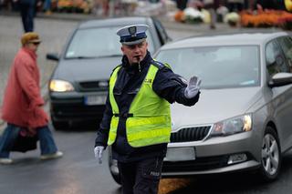 Policyjna akcja Znicz we Wrocławiu. Więcej patroli na drogach [AUDIO]