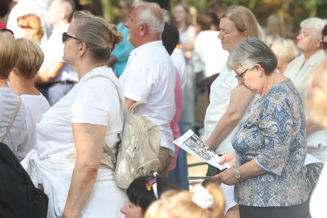 Tysiące kobiet i dziewcząt na pielgrzymce do Piekar Śląskich. "Jestem w Kościele, więc idę"