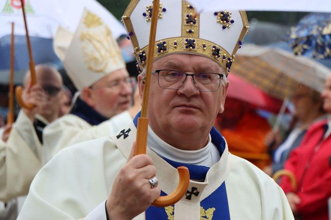 Odpust w Gietrzwałdzie. Do słynącej z Objawień Maryjnych miejscowości przyjechały tłumy
