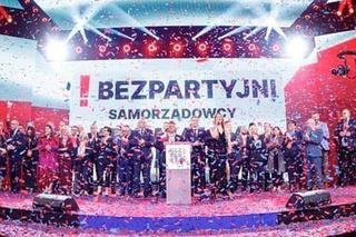 Kim są Bezpartyjni Samorządowcy? Chcą być nadzieją na normalną Polskę. To czarny koń tych wyborów? 