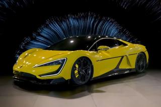Sportowy samochód Yangwang U9. Ten 'elektryk' umie skakać i przyśpiesza do 100 km/h w mniej niż 2 sekundy!