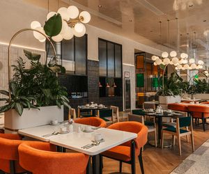 Mövenpick Grand Hotel