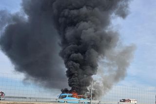 Pożar autokaru z dziećmi na A2