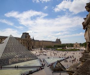 Kradzież klejnotów z Luwru. Są nowe informacje o oskarżonych. Mieli już bogatą kartotekę 