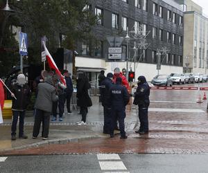 Sejm obstawiony jak twierdza! Tak szykowali się na przyjście Kamińskiego i Wąsika 