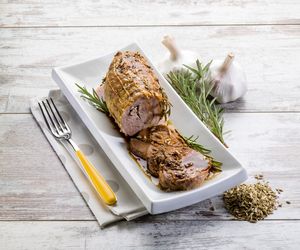 Pieczona cielęcina: mostek cielęcy faszerowany [przepis]