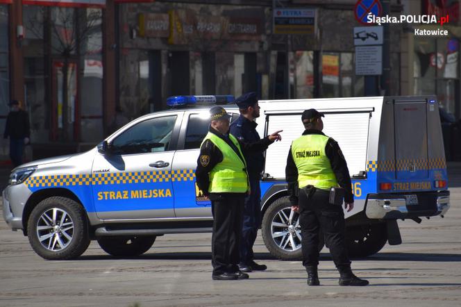 Nowa broń katowickiej policji w walce z nielegalnymi spacerowiczami [ZDJĘCIA]