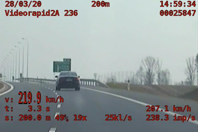 Kierowca Audi gnał 219 km/h trasą S5