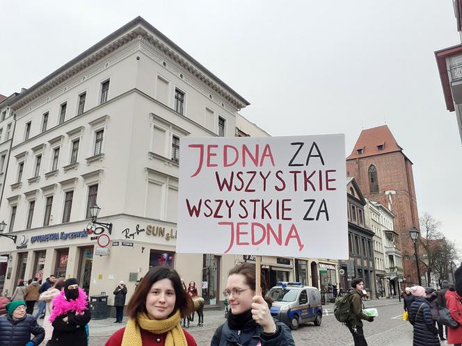 Toruń miał swoją manifestację feministyczną. Zobacz jak wyglądała