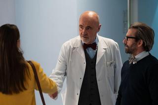 	Na dobre i na złe odc. 915. Iga Kaczorowska (Anna Szymańczyk), Artur Bart (Piotr Głowacki), Adam Markiewicz (Marcin Troński)