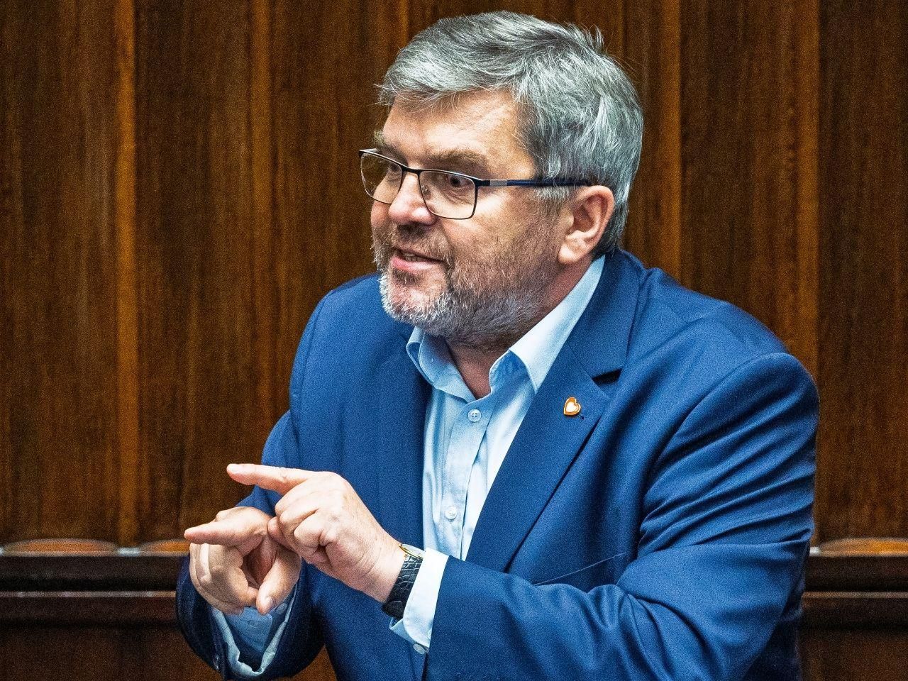 Глава комиссии, занимающейся иммунитетом Зиобро, рассказывает о проверке работоспособности поли...