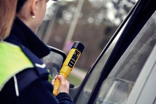 Kompletnie pijany kierowca pomocy drogowej. Miał w organizmie prawie 4 promile alkoholu!