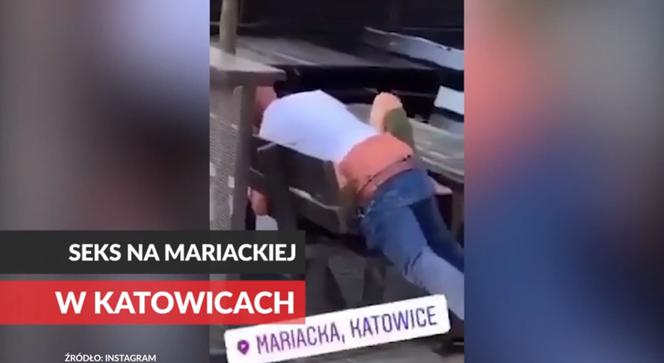Seks na Mariackiej w Katowicach. Przechodnie nagrali bezwstydną parę [WIDEO]