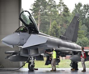 Hiszpański Eurofighter w bazie Amari