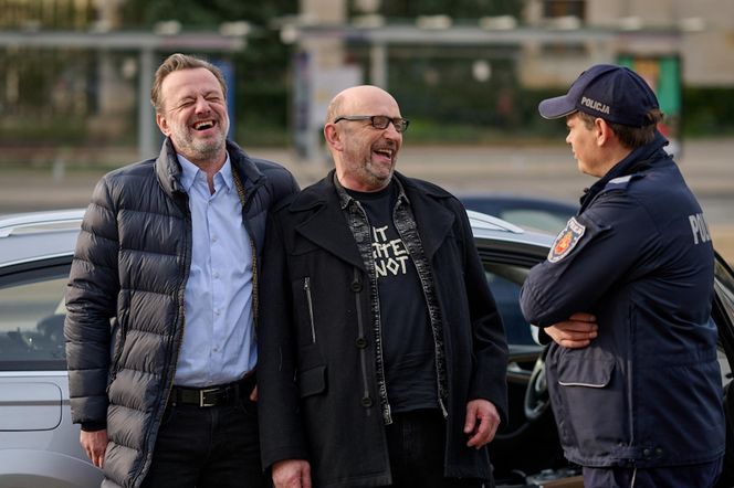 Na Wspólnej, odcinek 4039: Artur (Janusz Chabior), Krzysztof Smolny (Łukasz Konopka)	