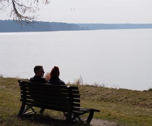 Wiosna rozgościła się w Lublinie! Mieszkańcy tłumnie ruszyli w niedzielę nad Zalew Zemborzycki, który otworzył Edward Gierek