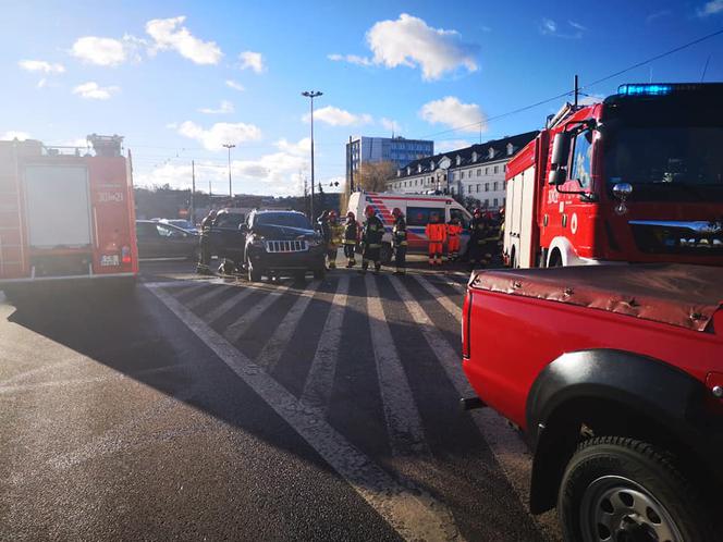 Wypadek na rondzie Jagiellonów w Bydgoszczy [ZDJĘCIA]