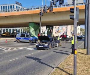 Wypadek pod Trasą Uniwersytecką w Bydgoszczy. Jedna osoba trafiła do szpitala