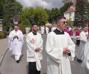 Boże Ciało 2025. Tysiące osób uczestniczyło w olsztyńskich procesjach