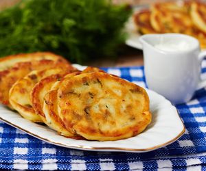 Placki z cebuli: teściowa będzie Was prosić o przepis na cebulowe placki