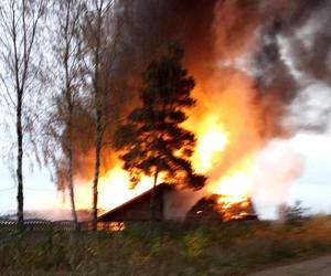 Pożar stajni w Częstochowie. Spłonęła całkowicie