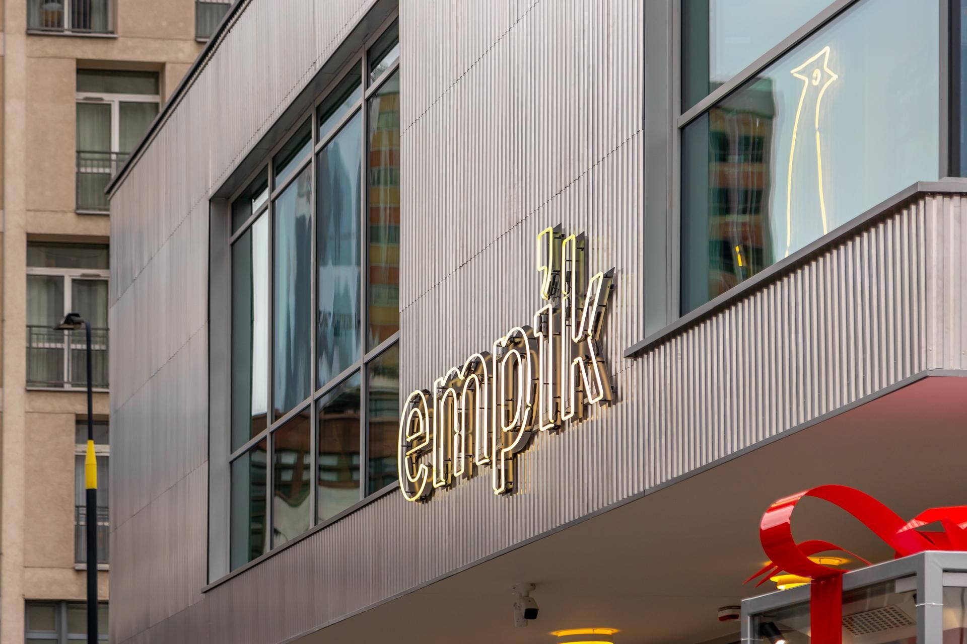 Wnętrza odnowionej "Cepelii" w Warszawie